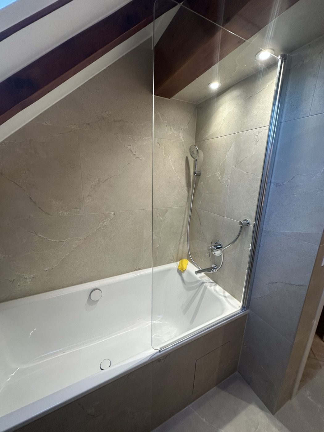 Baignoire et robinetterie